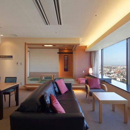 โรงแรมคะนะซะวะ โตกิว คานาซาว่า ภายนอก รูปภาพ A suite at the hotel