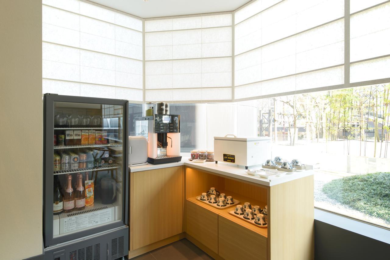 โรงแรมคะนะซะวะ โตกิว คานาซาว่า ภายนอก รูปภาพ A typical coffee bar